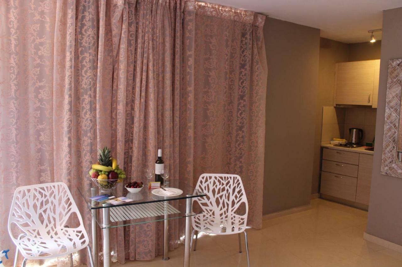 איוס סטפנוס Pictures Suites מראה חיצוני תמונה